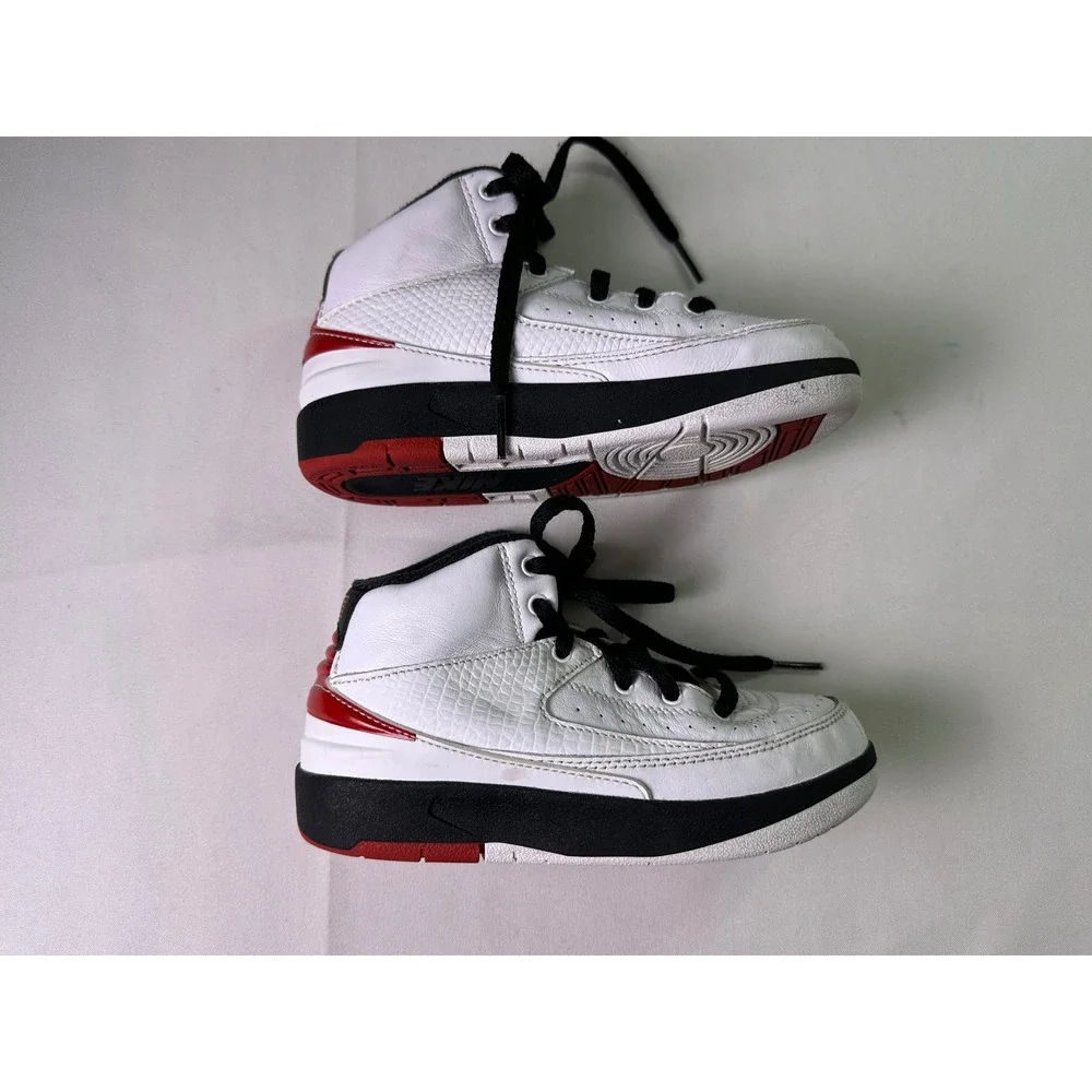 Jordan 2 Retro‎ Chicago 2022 Toddler 11C White Red Classic OG High Top Sneakers